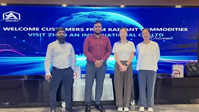 DUO dos Emirados Árabes Unidos visita o Zhenan Group em 24 de junho de 2025